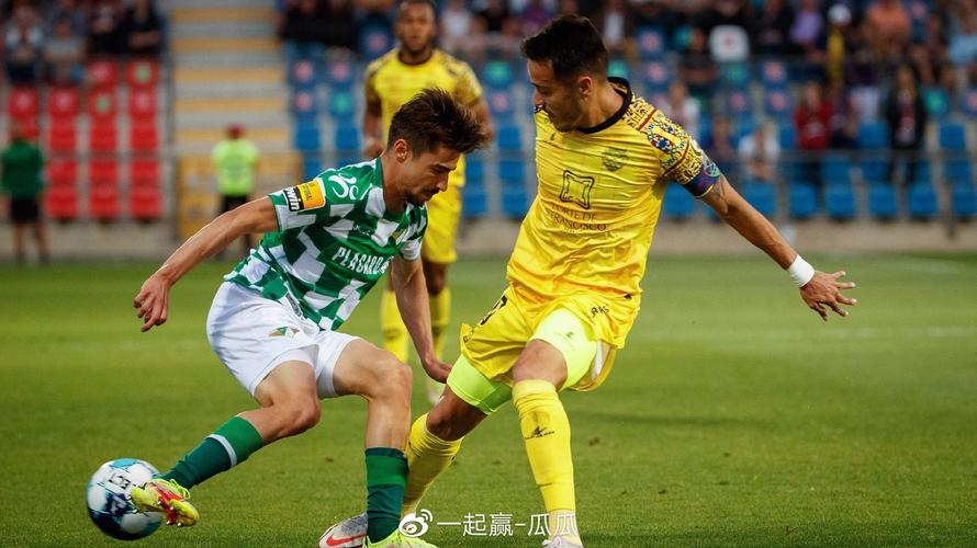 Nottm Forest đấu Với Southampton